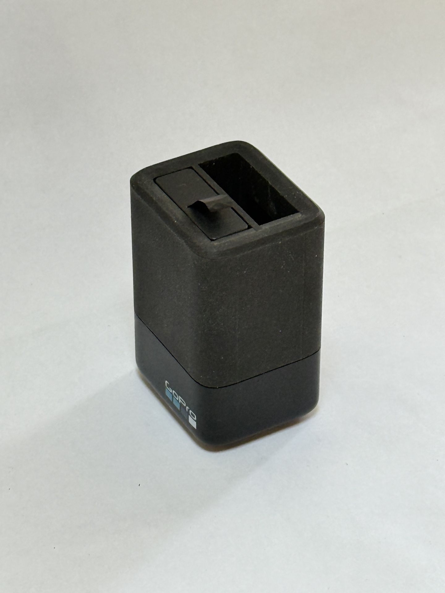 Official GoPro Dual Battery Charger w/ 1 Working Battery
