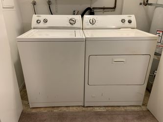 Whirlpool Washer & Gas Dryer Set