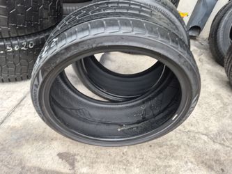 Pair 275/30/19 Lionhart