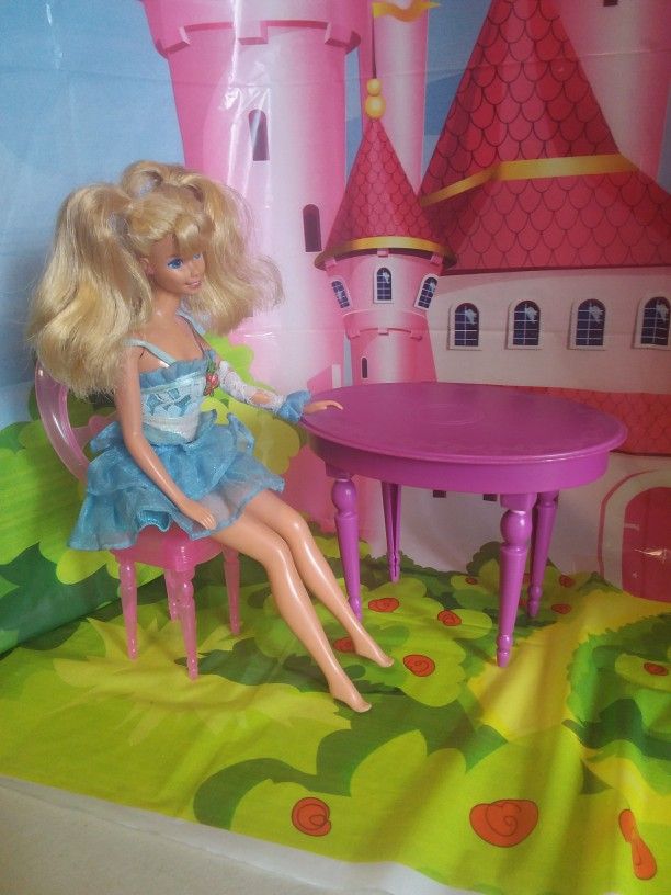 Barbie, Mattel Dining Table And Chair For 12" Dolls