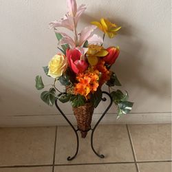 Wicker Flower Vase With Metal Frame