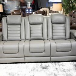 Backtrack Gray Power Reclining Sofa With Power Headrest and Massage
by Ashley📌In Stock👉WİTH İNTEREST FREE PAYMENT OPTİONS