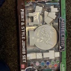 Minecraft Paint & Style Jumbo Set craft kit. 