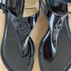 Michael Kors patent leather sandals with rubb...sole