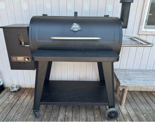 Pit boss smoker