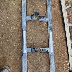 GMC / CHEVY  PART OEM SIDE STEPS 
