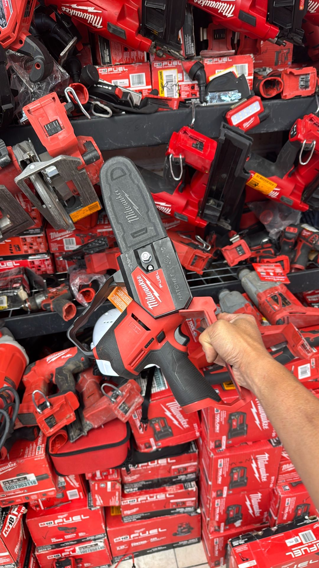 Milwaukee M12 Fuel Hatchet Chainsaw