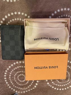Louie vuttion Card holder