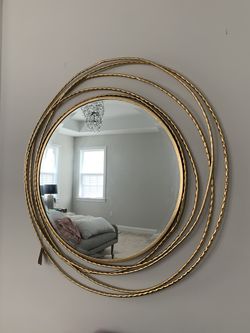 Gold mirror