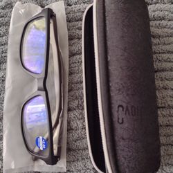 New reading glasses, +2.00, in a compact sturdy case.