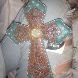 De Leon Collection Cross