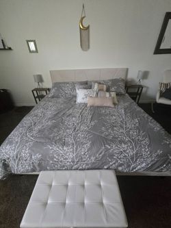 King bed with mattress