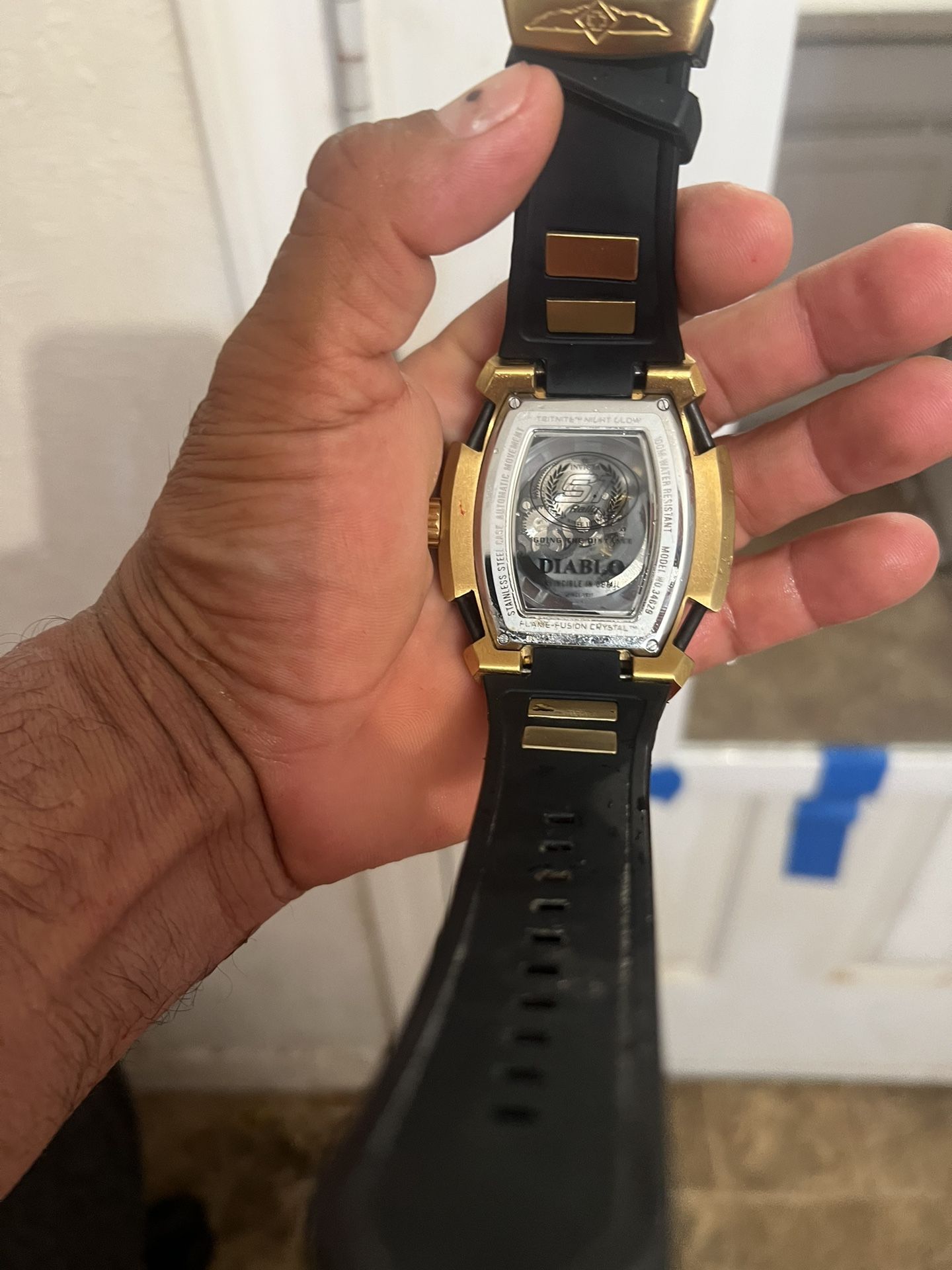 Reloj Invita Automático