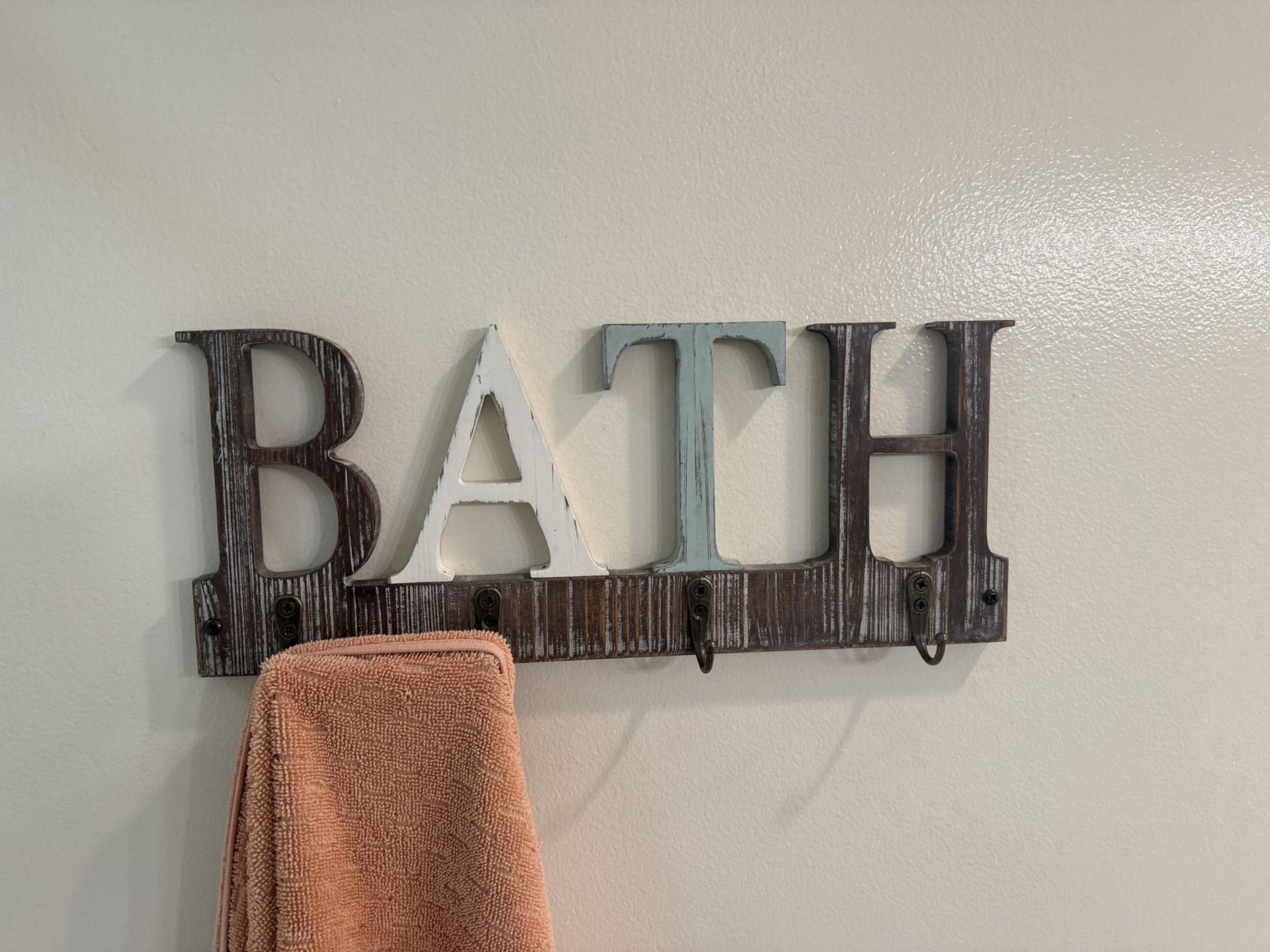 Wall-Mounted Wooden Sign & Hook for Bathroom Decor