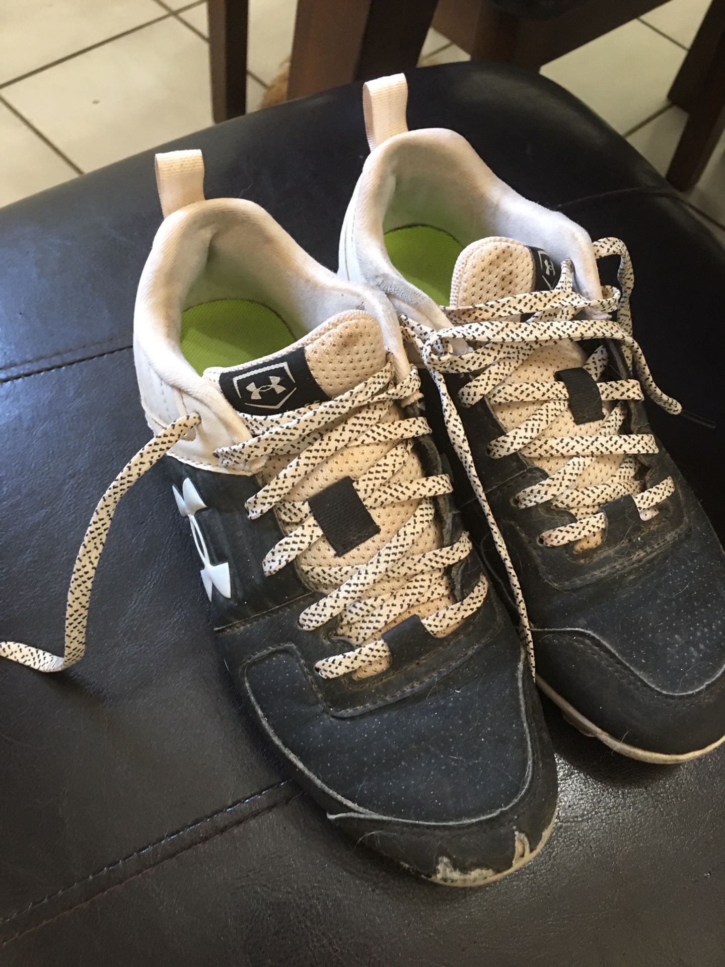 Boys Cleats Under Armor 4Y