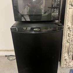 Microwave And Mini Fridge In Great Condition