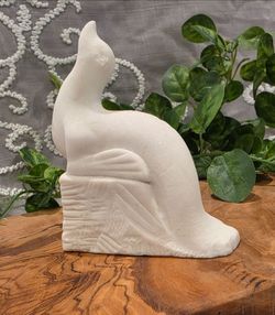 VINTAGE WHITE SOAPSTONE SEAL SCULPTURE