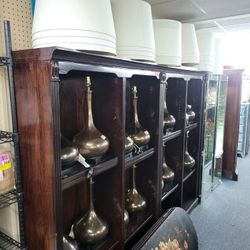 Lots Of Lamps 