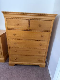 Young American Dresser Drawer W/ Child Locking Drawer Solid Wood 