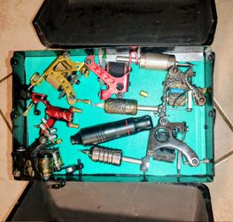 9 tattoo guns and misc. Equipment