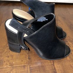 APT 9 Shoes with a Heel size 8.5 