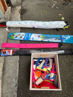 Lot of kites and strings