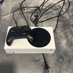 Xbox Series S & Controller 