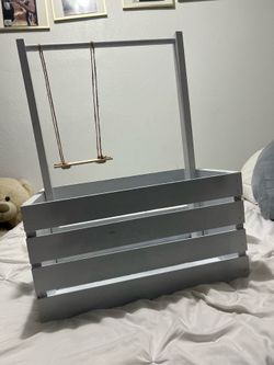 Baby shower crate