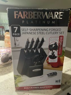 Set of knifes. Never used. Only $40