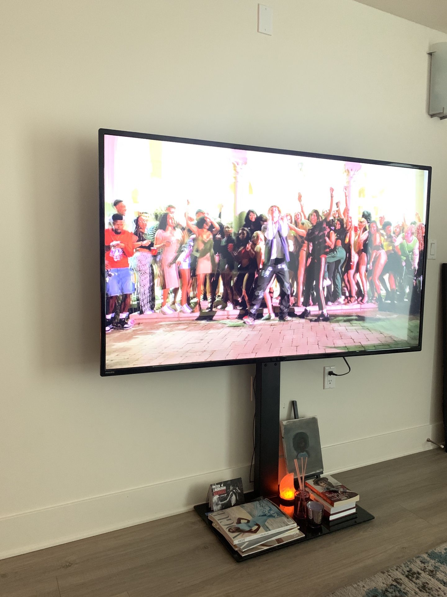 Philips 65" Class 4K Ultra HD (2160p) TV + Stand