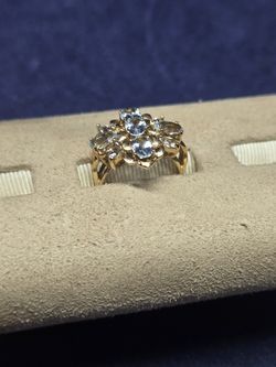 One 10k Yellow Gold Marquise And Oval Aquamarine Cluster Style Ring