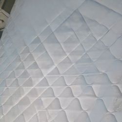 Queen Mattress and Boxspring