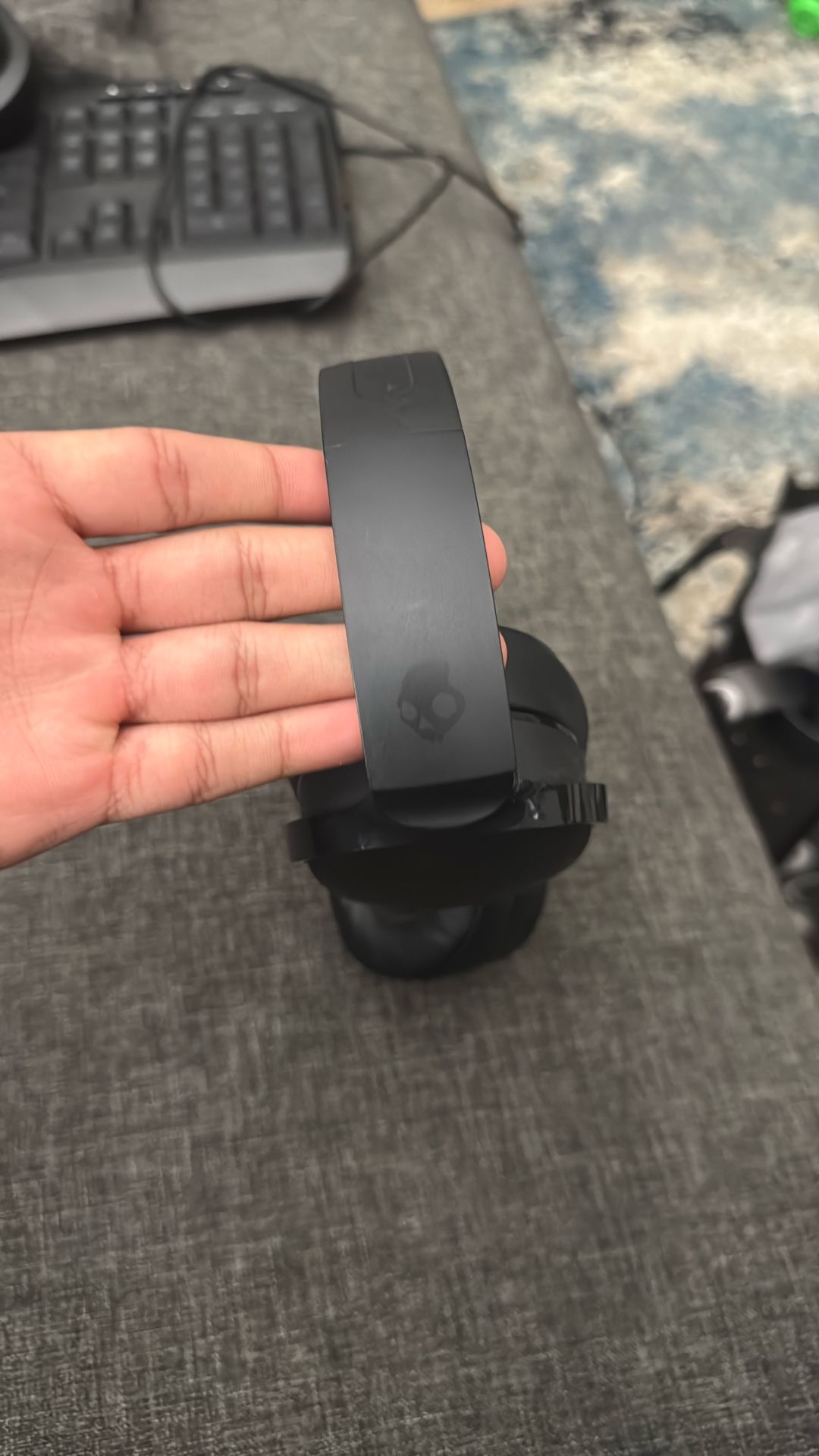 Skullcandy Hesh Evo Over-Ear Wireless Headphones.