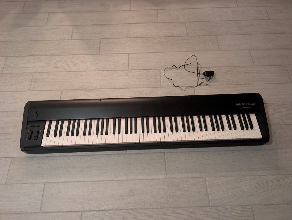 Midi Keyboard M-audio Hammer 88