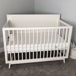 Pottery Barn Kids Mid-Century Crib + Newton Baby Mattress — Excellent Condition