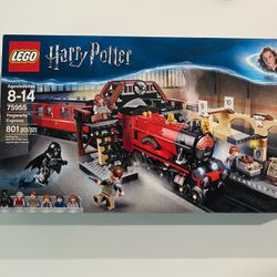 LEGO Harry Potter Hogwarts Express 75955 . New