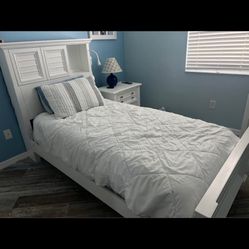Twin bedroom Set With Mattress