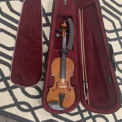 1/2 violin with shoulder rest