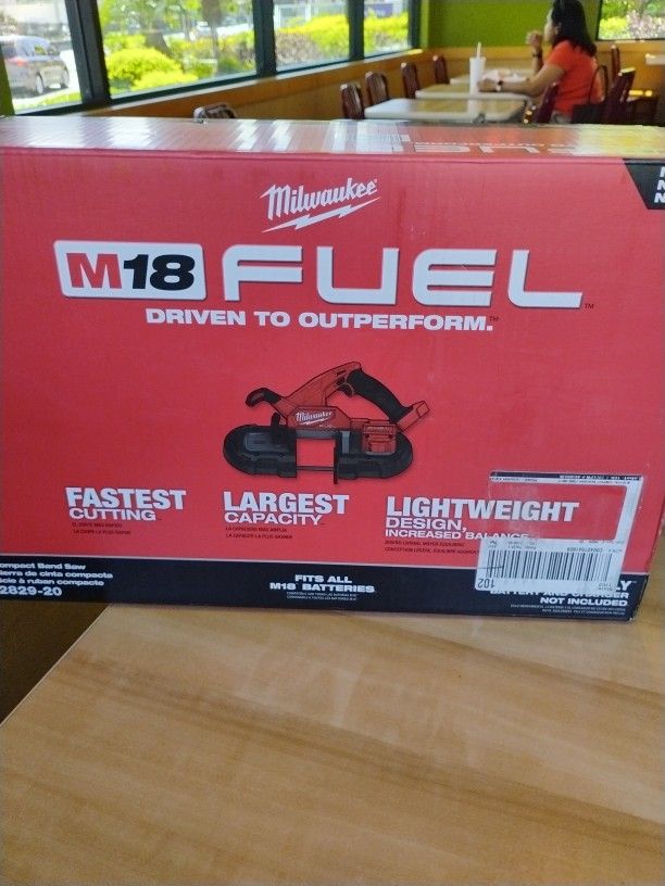 New In Box Milwaukee M18 Fuel Compact Band saw 