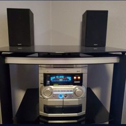 Vintage Phillips mini home stereo with Klipsch speakers