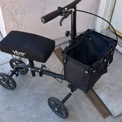 Knee Scooter With Knee Pad