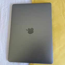Apple MacBook Air 13 (2020 Model/ M1 chip) 8GB Memory 128GB storage great laptop  