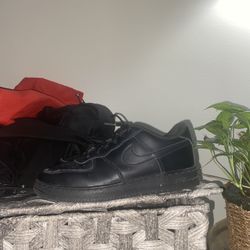 Black Af1s Sz 3y 