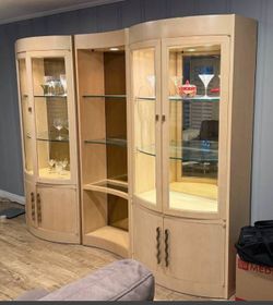 3-part China/display/curio cabinets in Woodland Hills