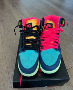 Jordan 1s size 6.5