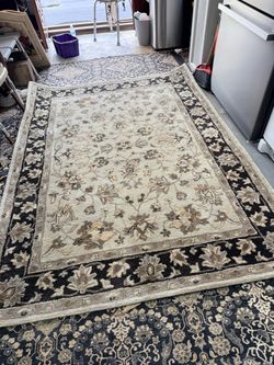 Traditional Floral Wool Area Rug Cream and Black