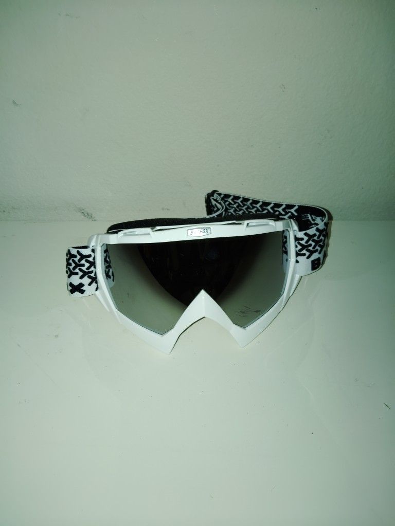 White Batfox Snow Goggles