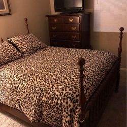 4 Poster Bed With Chest Of Drawers