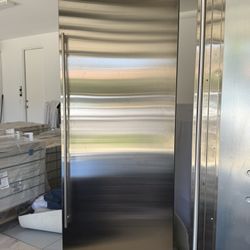 Subzero Column Refrigerator and Freezer 30” 