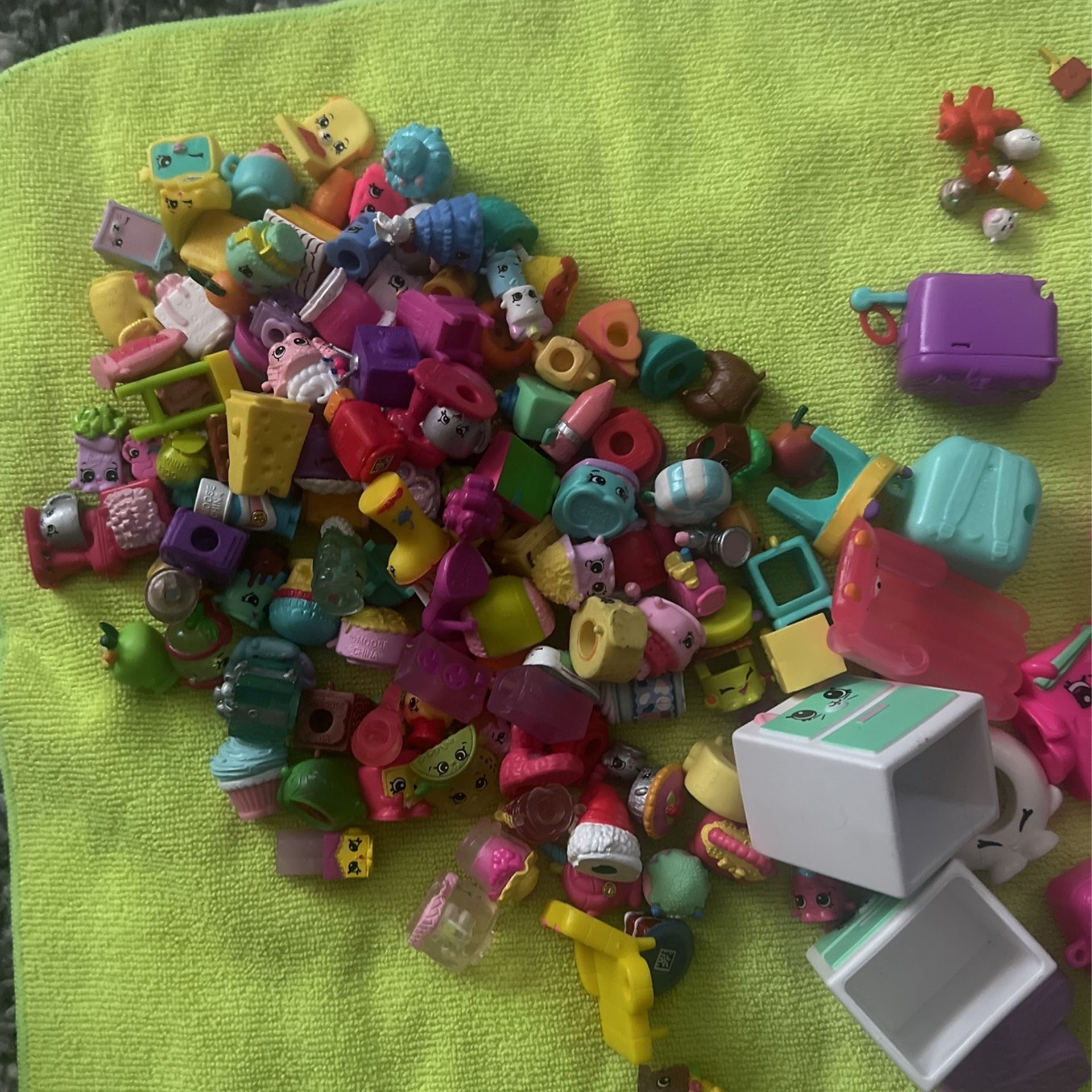 Shopkins Bulk Lot Over 3 Lbs